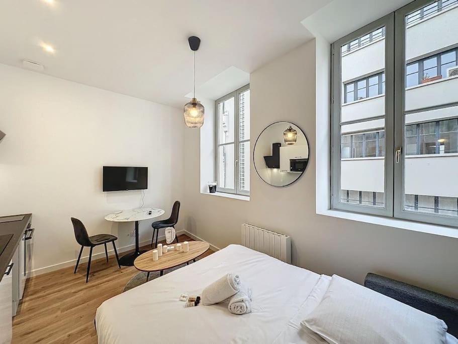 Cosy Studio, Centre Ville Thomassin 3 Лион Экстерьер фото