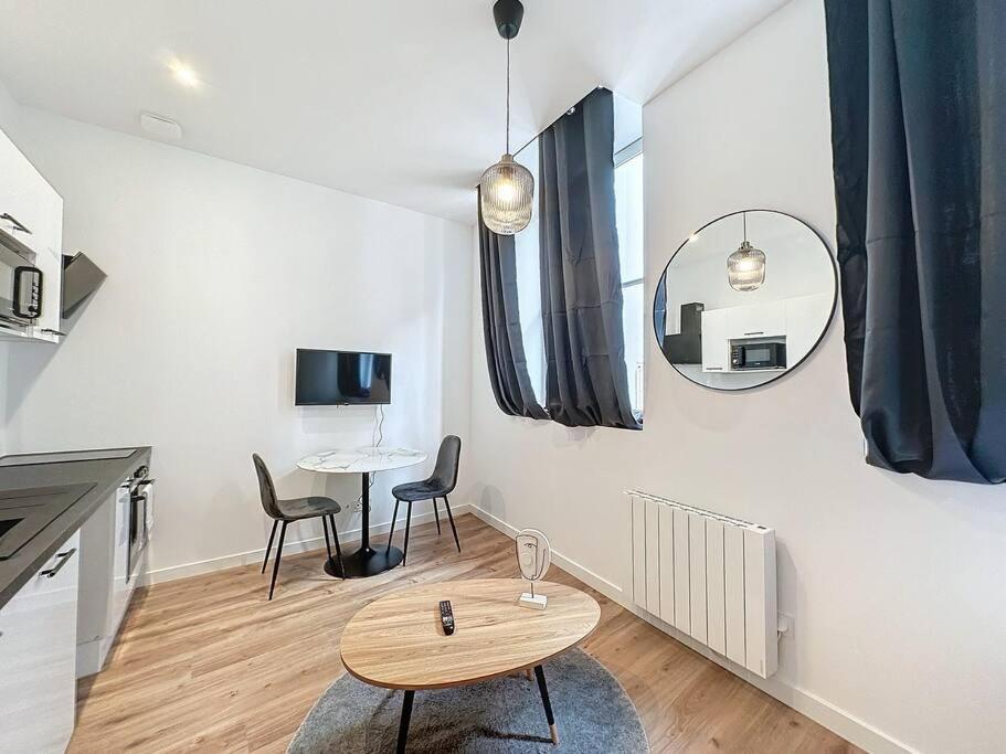 Cosy Studio, Centre Ville Thomassin 3 Лион Экстерьер фото